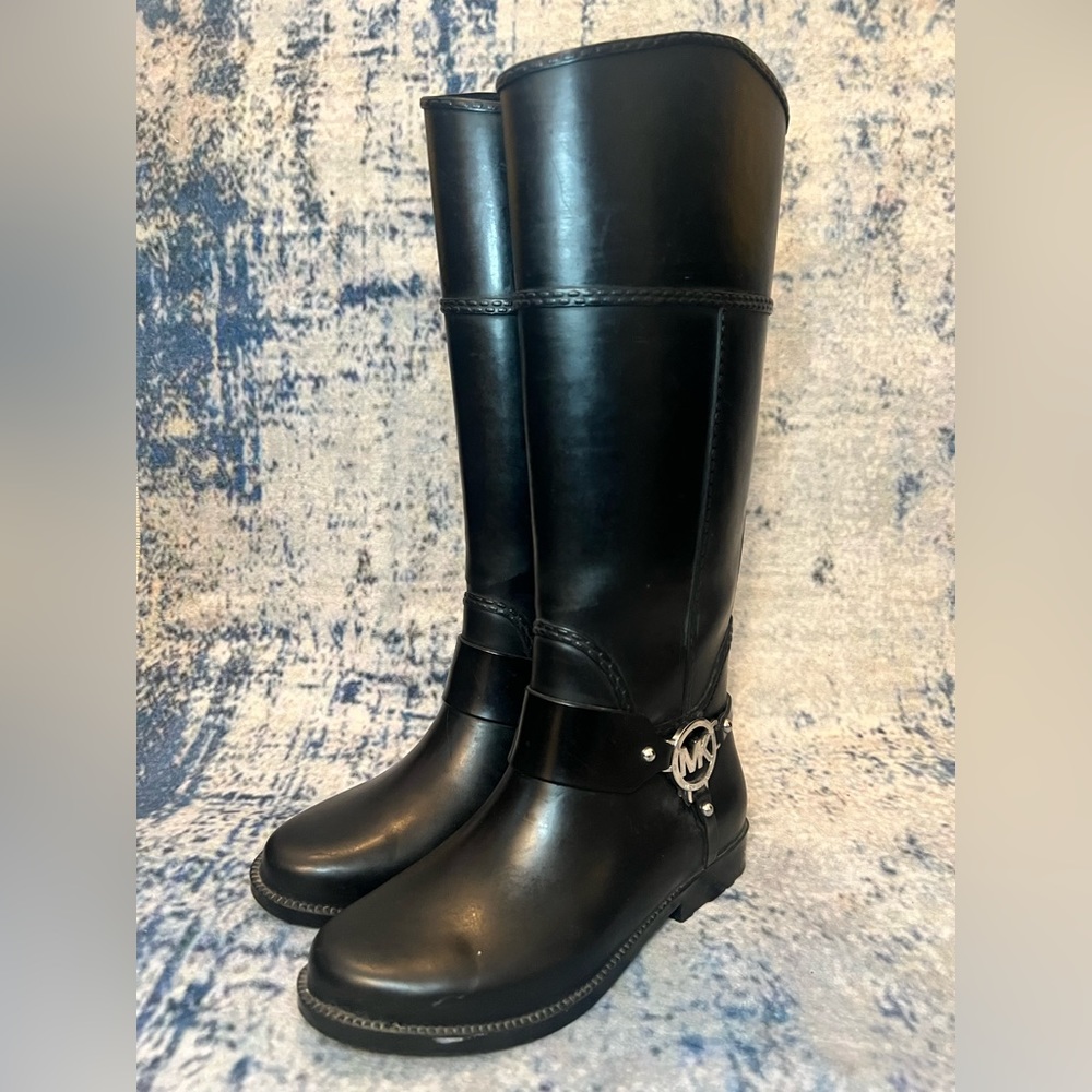 Michael Kors••knee high rain boots. Size 7